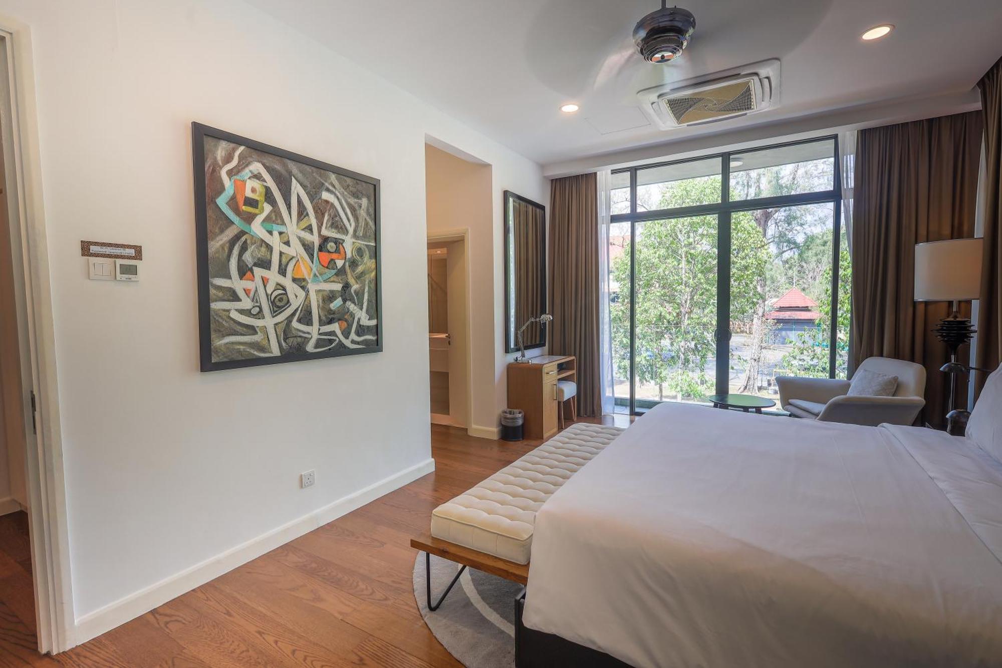 The Riyaz Lavanya Langkawi パンタイ・サナング エクステリア 写真 A bedroom at the hotel