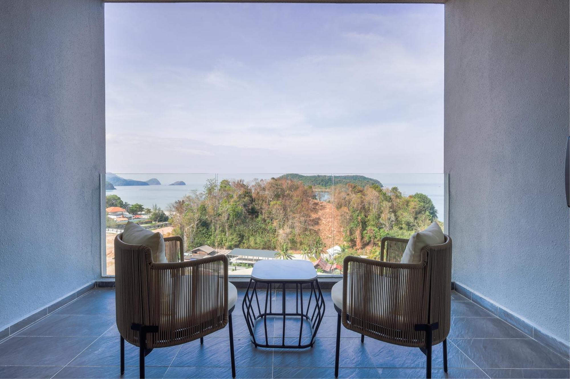 The Riyaz Lavanya Langkawi パンタイ・サナング エクステリア 写真 View from the hotel