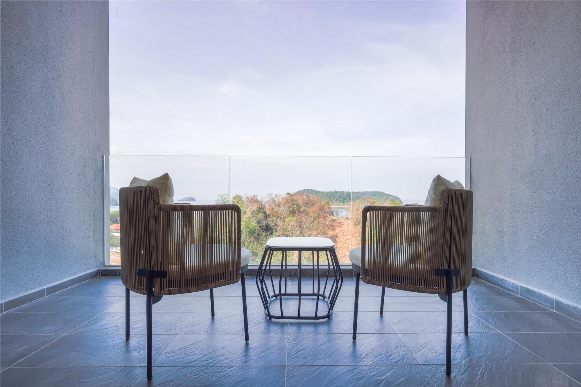 The Riyaz Lavanya Langkawi パンタイ・サナング エクステリア 写真 View from the hotel